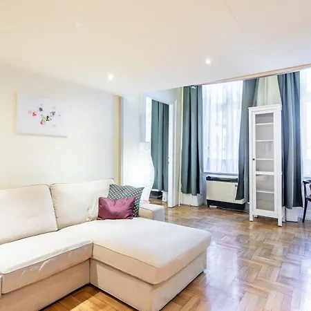 Apartment Quiet At Super Location *