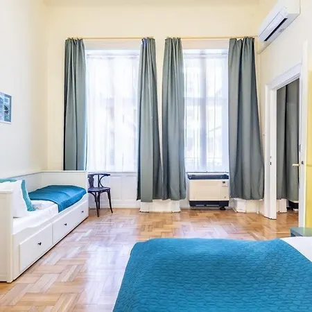 Apartment Quiet At Super Location *